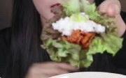 韩国美食小姐姐吃面条,韩国美食小姐姐的诱人面条之旅